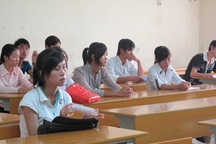 Trường dư thừa, trường thiếu hồ sơ xét tuyển NV2