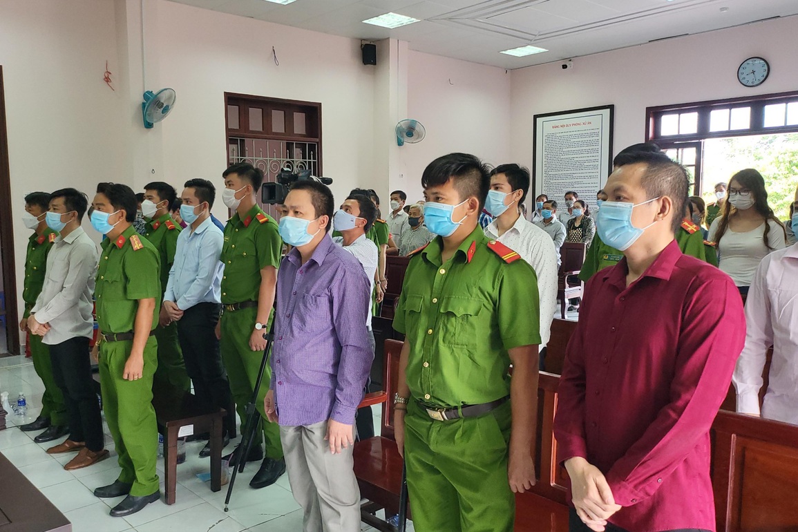 Tổng Giám đốc lừa hơn 800 người bị tuyên phạt án tù chung thân - 1 Tổng Giám đốc lừa hơn 800 người bị tuyên phạt án tù chung thân - 1