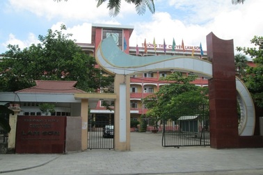 Tuyển dụng giáo viên trái thông báo: UBND tỉnh yêu cầu tuyển dụng lại