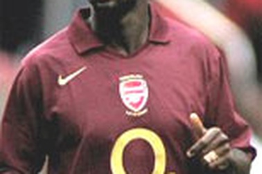 Toure gắn bó lâu dài với Arsenal