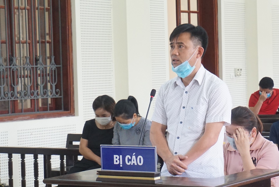 Lập khống hồ sơ để giải cứu nợ xấu, cán bộ quỹ tín dụng kéo nhau vào tù - 3 Lập khống hồ sơ để giải cứu nợ xấu, cán bộ quỹ tín dụng kéo nhau vào tù - 3