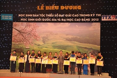 “Những tấm gương hiếu học luôn được cộng đồng, xã hội tôn vinh” 