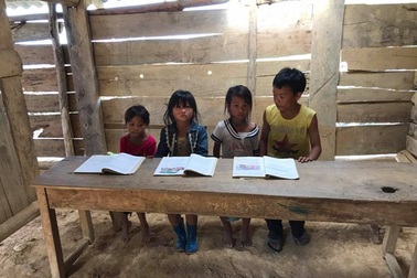 Ở nơi “một lớp giảng bài, 4 lớp cùng nghe”