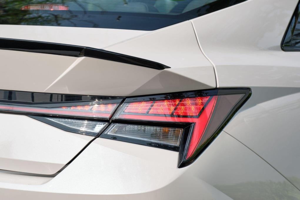Trải nghiệm chi tiết Hyundai Elantra N-Line 2023: lái thú vị, đủ dính ghế - 9 Trải nghiệm chi tiết Hyundai Elantra N-Line 2023: lái thú vị, đủ dính ghế - 9