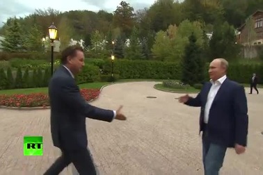 Tổng thống Nga Putin thử xe mới của Lada