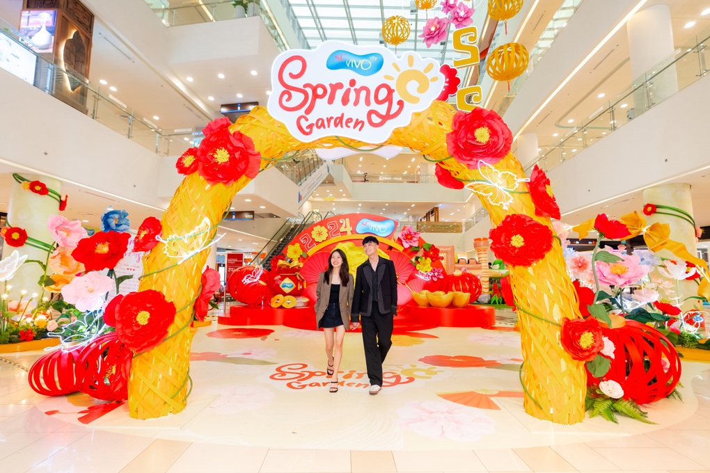 Khám phá khu vườn sắc xuân - Sắm tết rộn ràng đón 2024 tại SC VivoCity - 1 Khám phá khu vườn sắc xuân - Sắm tết rộn ràng đón 2024 tại SC VivoCity - 1
