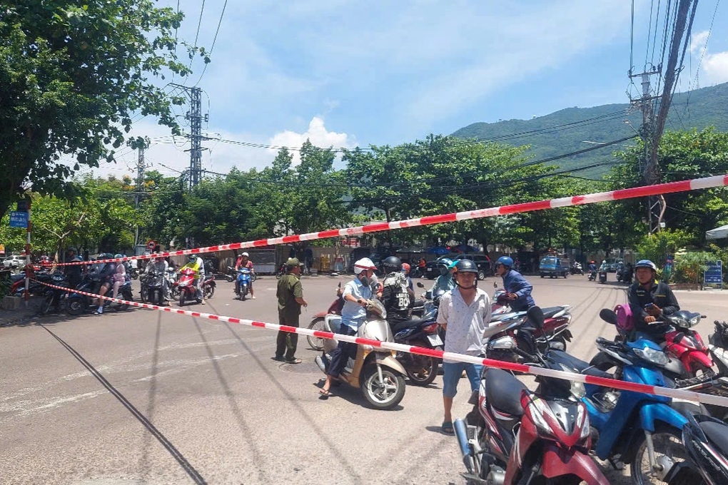 Một người tử vong trong vụ cháy nhà ở trung tâm thành phố Quy Nhơn - 1 Một người tử vong trong vụ cháy nhà ở trung tâm thành phố Quy Nhơn - 1