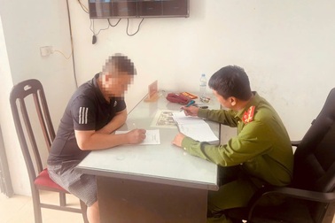Người đàn ông đánh phụ nữ lớn tuổi vì mâu thuẫn giữa hai học sinh