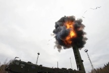 NATO và Ukraine sẽ họp về vụ Nga thử tên lửa siêu vượt âm