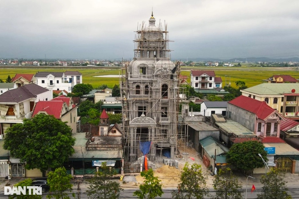 Vùng quê nhan nhản biệt thự, lâu đài được ví như làng châu Âu ở Nghệ An - 7 Vùng quê nhan nhản biệt thự, lâu đài được ví như làng châu Âu ở Nghệ An - 7