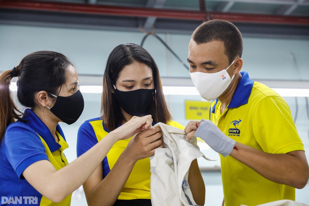 Năm 2023, TPHCM cần thêm 300.000 lao động - 1 Năm 2023, TPHCM cần thêm 300.000 lao động - 1