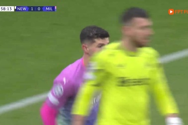 Newcastle bị đẩy xuống cuối bảng tử thần