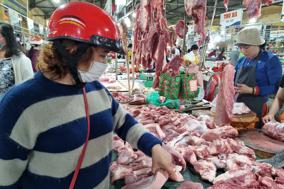 Đà Nẵng: Sức mua yếu, giá thực phẩm Tết chỉ tăng nhẹ - 2 Đà Nẵng: Sức mua yếu, giá thực phẩm Tết chỉ tăng nhẹ - 2