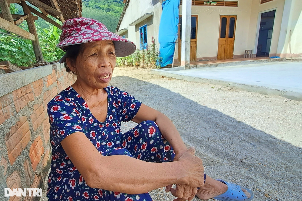 Sau vụ sạt lở núi Cấm: Mưa lớn là tôi không dám ở trong nhà - 2 Sau vụ sạt lở núi Cấm: Mưa lớn là tôi không dám ở trong nhà - 2