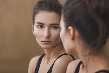 Vợ của người cũ mỉa mai tôi: "Cảm ơn chị đã rời bỏ anh ấy"