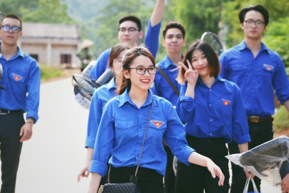 Nữ Đảng viên 9X tài năng, say mê công tác Đoàn trường ĐH Kinh tế Quốc dân - 8 Nữ Đảng viên 9X tài năng, say mê công tác Đoàn trường ĐH Kinh tế Quốc dân - 8