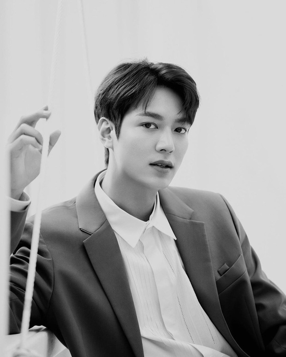 Lee Min Ho tiết lộ về bạn diễn xinh đẹp và vai quân vương đầy thử thách - 4 Lee Min Ho tiết lộ về bạn diễn xinh đẹp và vai quân vương đầy thử thách - 4