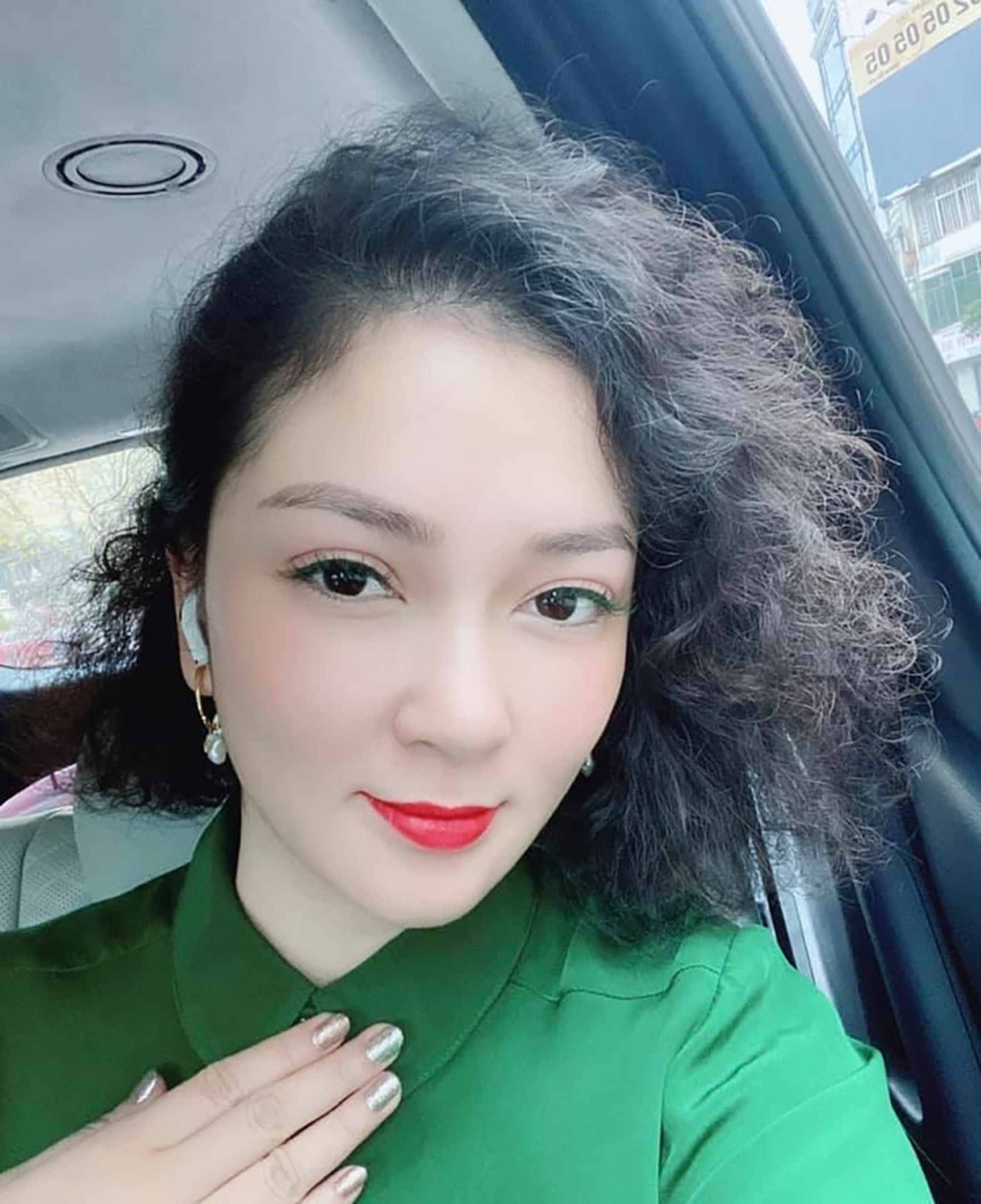 Nhan sắc của Hoa hậu Nguyễn Thị Huyền 22 năm sau khi đăng quang - 5