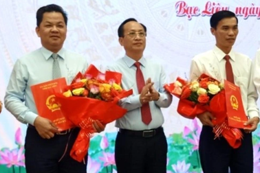 Bạc Liêu đồng loạt bổ nhiệm 4 giám đốc, 8 phó giám đốc sở