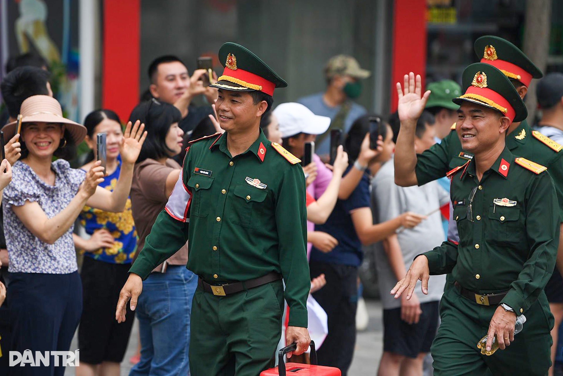 Cuộc tề tựu đồng bào trong ngày vui nhất miền Tây Bắc - 20