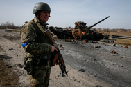 Tướng NATO cảnh báo Ukraine rơi vào "bẫy" của Nga