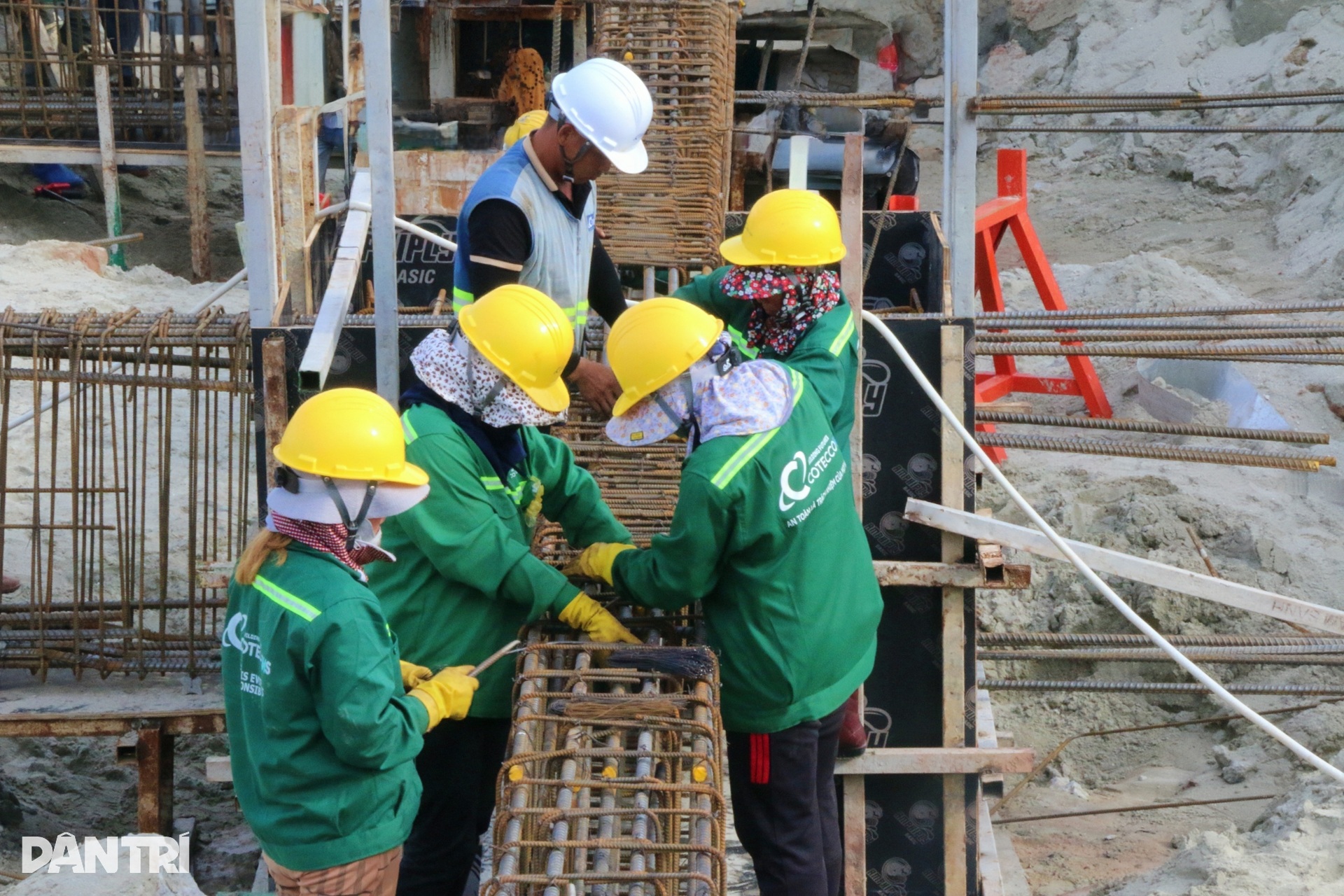 Bứt tốc thi công siêu dự án trung tâm hội nghị APEC ở Phú Quốc - 5 Bứt tốc thi công siêu dự án trung tâm hội nghị APEC ở Phú Quốc - 5