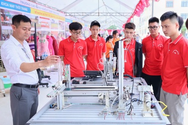 "Chọn một ngành học nghĩa là chọn cho mình một tương lai"