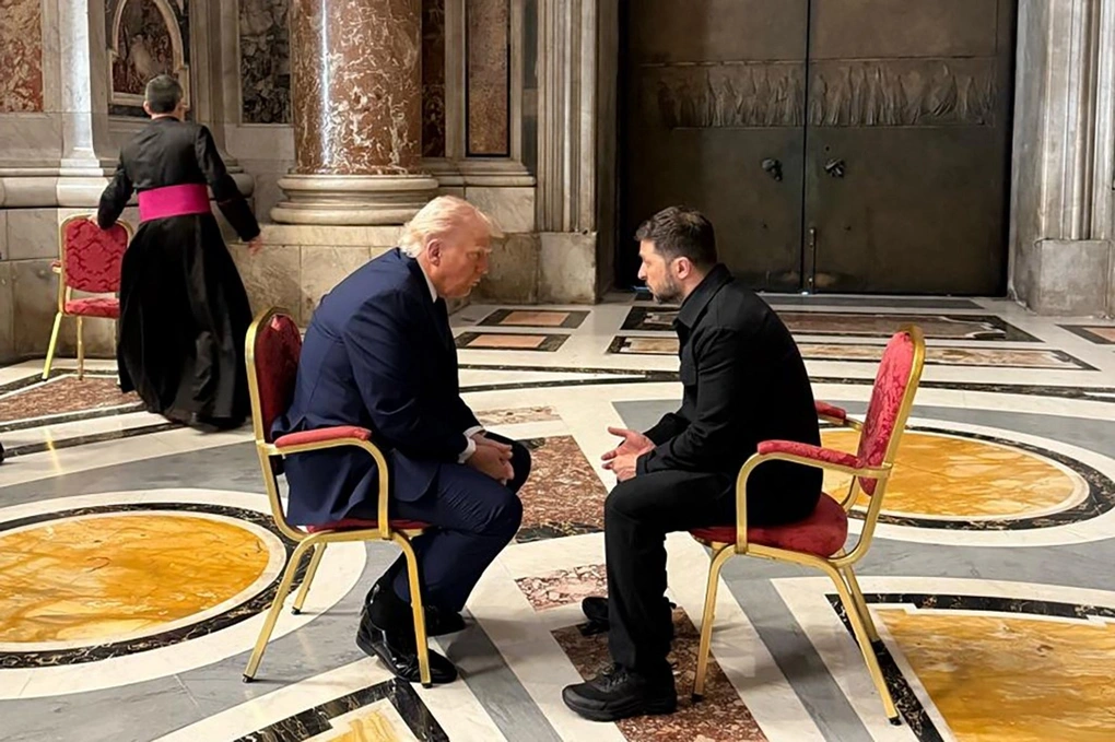 Đề nghị đặc biệt của ông Zelensky trong 15 phút gặp ông Trump - 1 Đề nghị đặc biệt của ông Zelensky trong 15 phút gặp ông Trump - 1