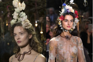 Dàn người mẫu được tô điểm bằng chim muông, hoa lá