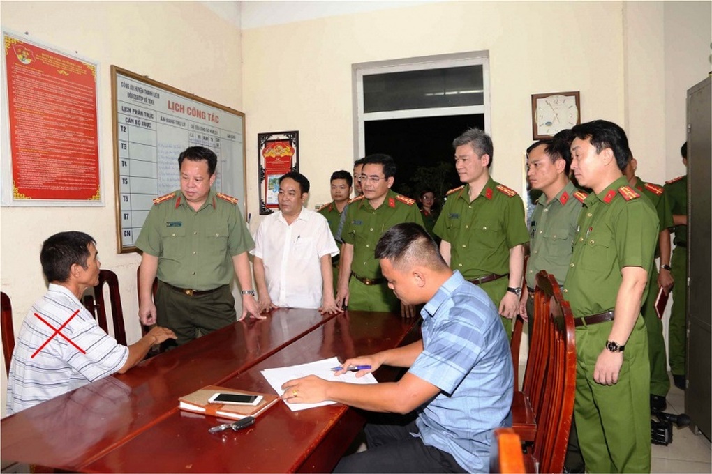 Bắt đối tượng gài mìn cho nổ ô tô ở Hà Nam - 1 Bắt đối tượng gài mìn cho nổ ô tô ở Hà Nam - 1