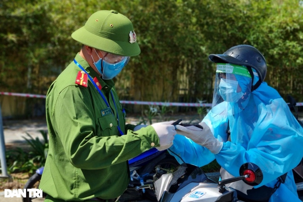 Đà Nẵng gia hạn giấy đi đường mã QR đến ngày 18/9 - 1 Đà Nẵng gia hạn giấy đi đường mã QR đến ngày 18/9 - 1