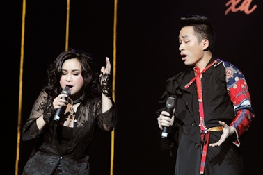 Nuối tiếc trong đêm nhạc “Nghìn trùng xa cách”