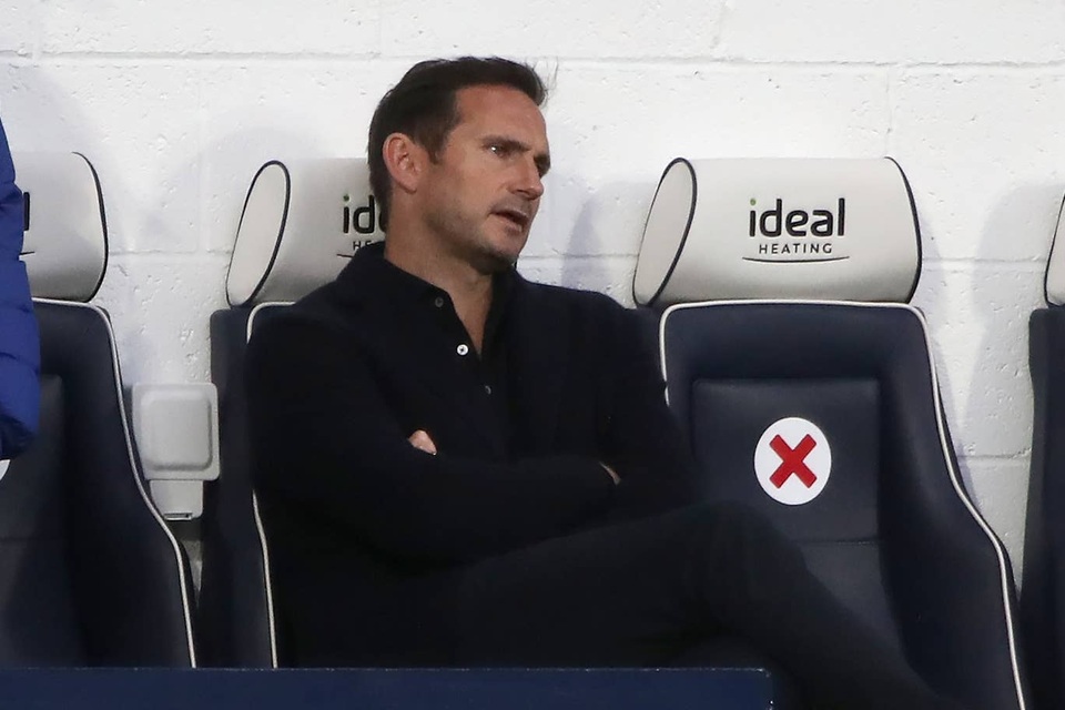 Sai lầm của trọng tài giúp Chelsea thoát thua West Brom - 10 Sai lầm của trọng tài giúp Chelsea thoát thua West Brom - 10