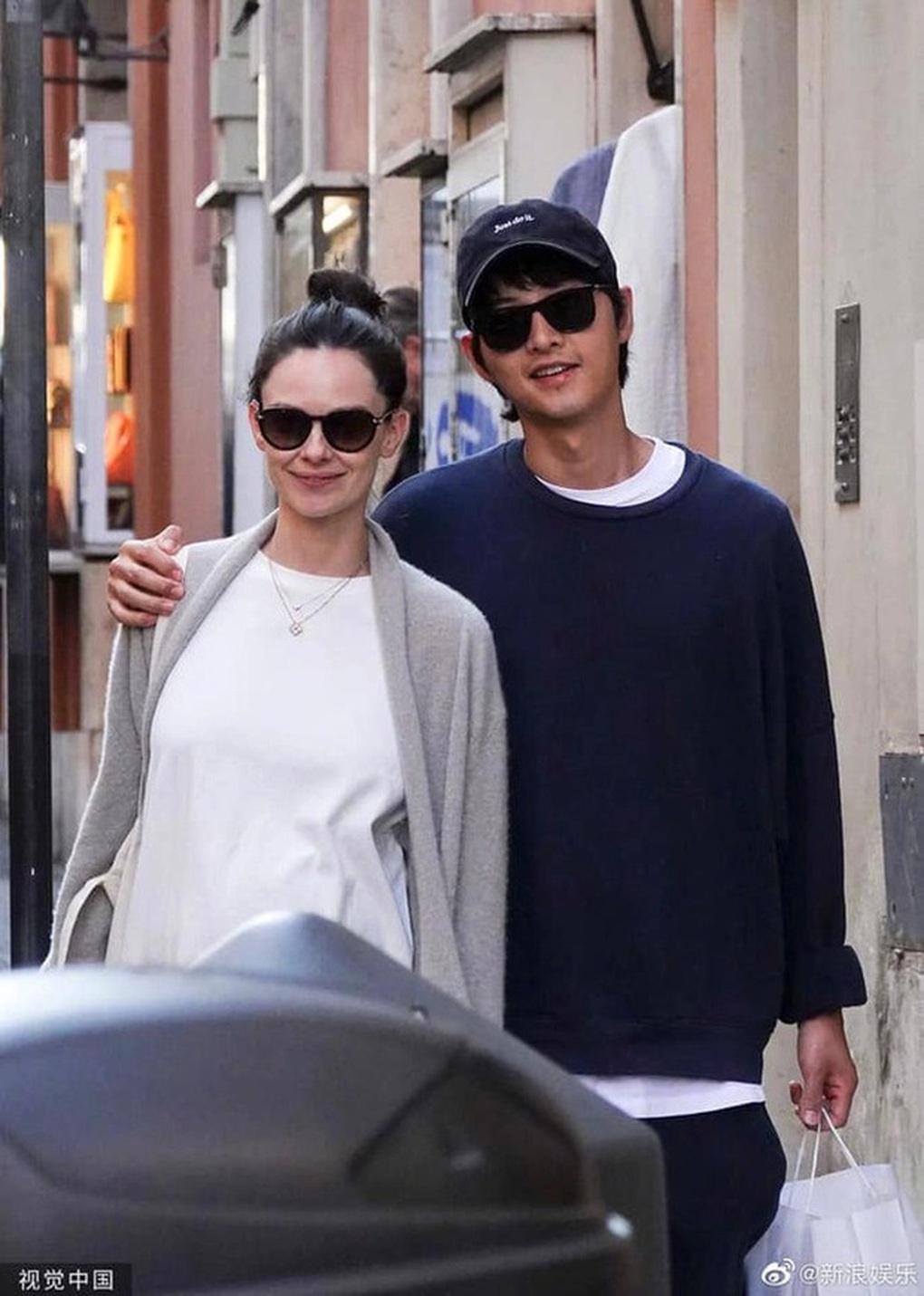 Song Joong Ki lần đầu phản hồi phát ngôn mất việc vì kết hôn và có con - 2 Song Joong Ki lần đầu phản hồi phát ngôn mất việc vì kết hôn và có con - 2