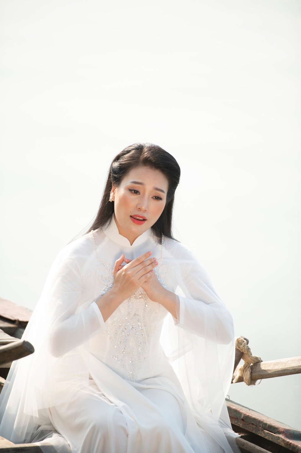 Sao Mai Huyền Trang hát hướng về ngày Thương binh - Liệt sĩ - 1 Sao Mai Huyền Trang hát hướng về ngày Thương binh - Liệt sĩ - 1