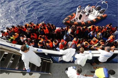 Ai đang trục lợi từ cuộc khủng hoảng di cư?