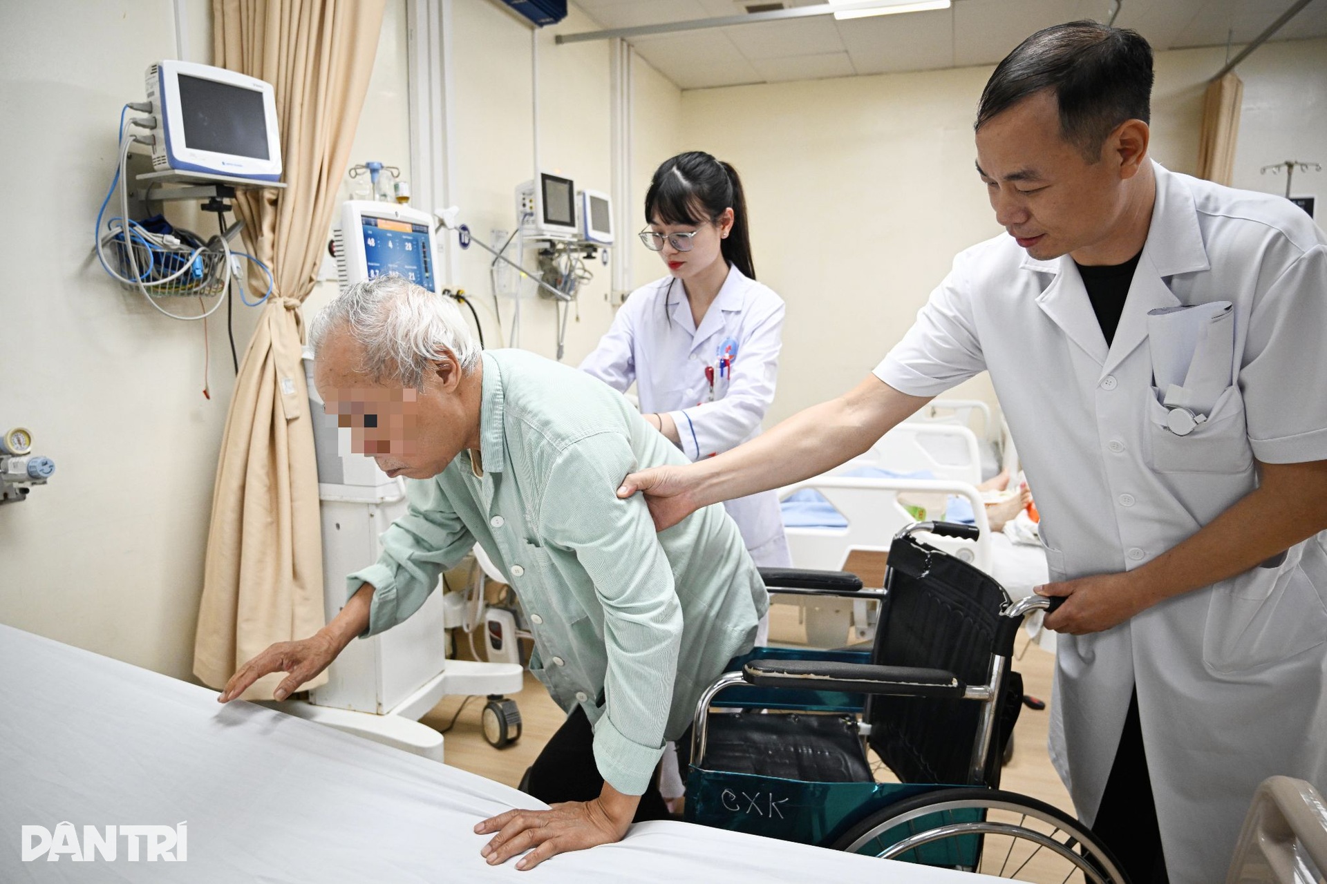 Nín thở xem bác sĩ giải cứu bộ não sắp chết ngạt của bệnh nhân đột quỵ - 8