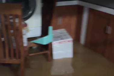 Phòng trọ ở đường Nguyễn Hữu Cảnh - TP Huế ngập sâu