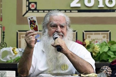 “Thầy phù thủy” Mexico đoán tình hình Mỹ-Triều Tiên năm 2018