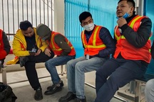 Cuối năm: Công nhân tăng ca cuối năm mong bù đắp chi tiêu