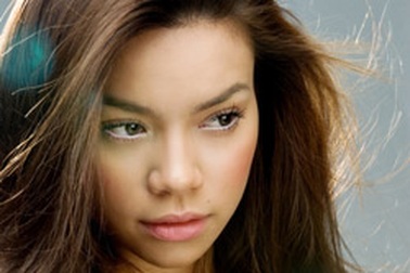 Hồ Ngọc Hà bình yên sau khi sinh con trai