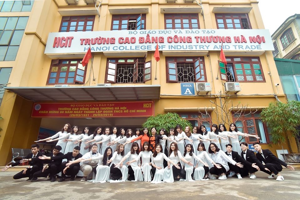 Điểm sáng về đào tạo và cung ứng nguồn nhân lực chất lượng cao cho ngành y dược trong và ngoài nước - 3 Điểm sáng về đào tạo và cung ứng nguồn nhân lực chất lượng cao cho ngành y dược trong và ngoài nước - 3