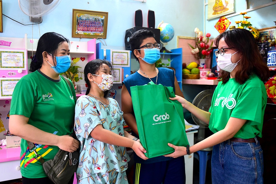 Những đứa trẻ lớn lên từ chuyến xe công nghệ của mẹ - 5 Những đứa trẻ lớn lên từ chuyến xe công nghệ của mẹ - 5