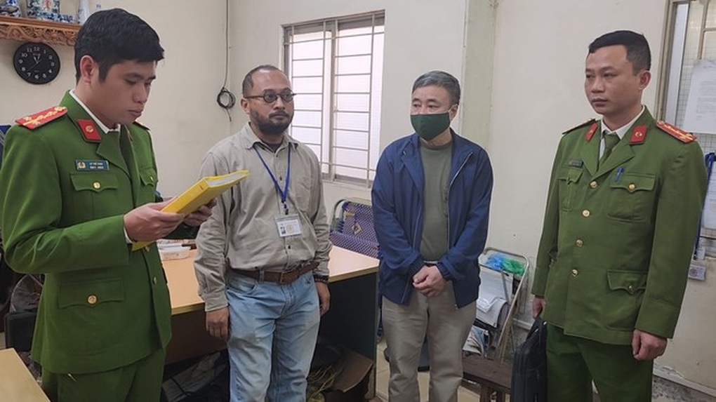 Lãnh đạo, nhân viên trung tâm đăng kiểm 29-01S nhận 1,5 tỷ đồng bôi trơn - 1 Lãnh đạo, nhân viên trung tâm đăng kiểm 29-01S nhận 1,5 tỷ đồng bôi trơn - 1