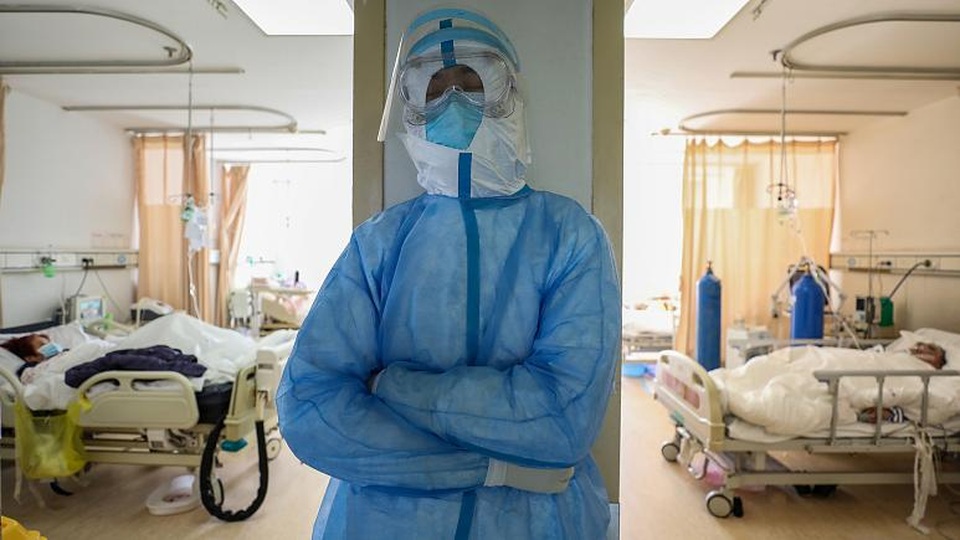 Thêm một bác sĩ Trung Quốc tử vong vì virus corona - 1 Thêm một bác sĩ Trung Quốc tử vong vì virus corona - 1