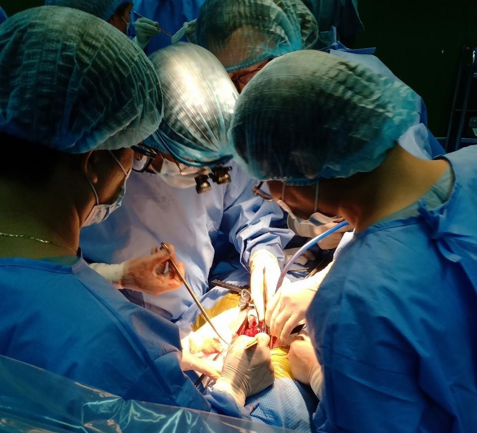 Ghép thận thành công cho hai bệnh nhân suy thận mạn - 1 Ghép thận thành công cho hai bệnh nhân suy thận mạn - 1