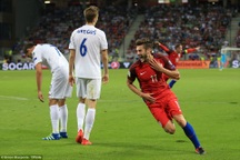 Tuyển Anh hạ gục Slovakia nhờ bàn thắng ở phút bù giờ