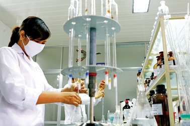 “Lương 3 triệu đồng, nhiều tiến sỹ bỏ việc”: Chỉ nhà khoa học không có phụ cấp