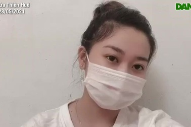 Các nữ bệnh nhân trẻ tuổi thẩm mỹ viện Amida cảm ơn y bác sĩ