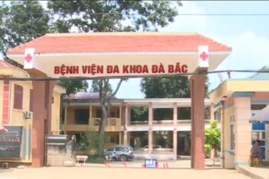 Đình chỉ giám đốc bệnh viện chôn rác thải y tế sai quy định